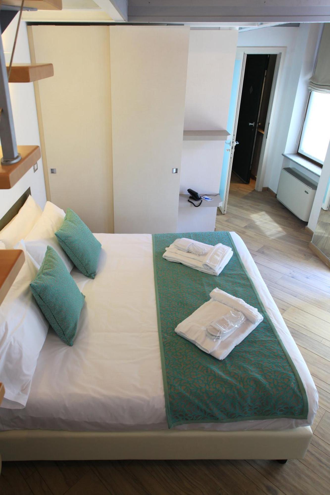 אנג'רה Hotel Ponti מראה חיצוני תמונה
