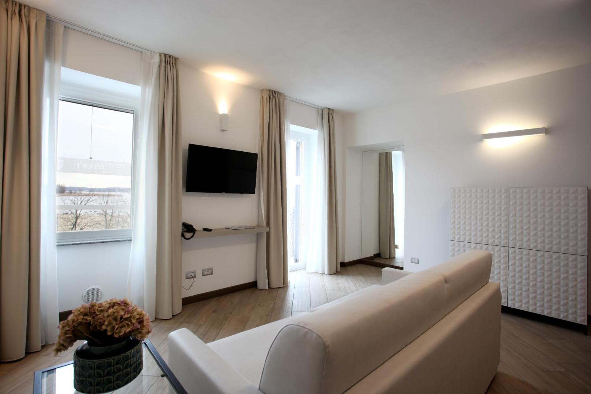 אנג'רה Hotel Ponti מראה חיצוני תמונה